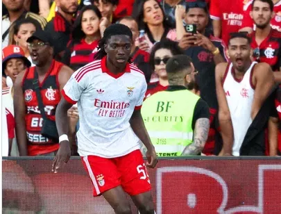Benfica: Umeh tem lesão grave